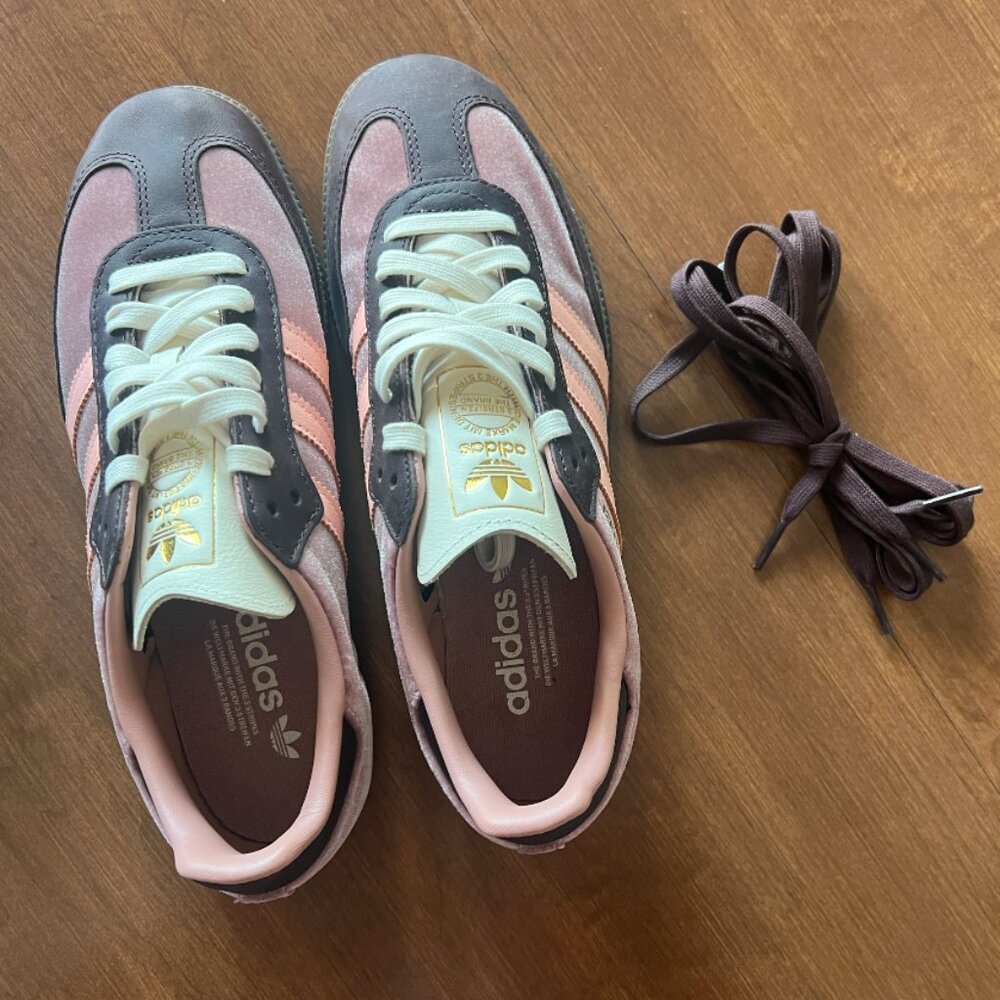 NEVER WORN Adidas Gender Inclusive Samba OG Sneaker